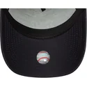 bone-trucker-azul-marinho-com-logo-azul-marinho-a-frame-outline-da-new-york-yankees-mlb-da-new-era
