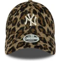 bone-curvo-leopardo-ajustavel-para-mulheres-9forty-cosy-animal-da-new-york-yankees-mlb-da-new-era