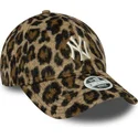 bone-curvo-leopardo-ajustavel-para-mulheres-9forty-cosy-animal-da-new-york-yankees-mlb-da-new-era