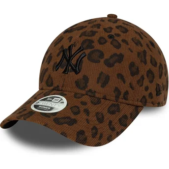 Boné curvo leopardo ajustável para mulheres 9FORTY Leopard Cord da New York Yankees MLB da New Era