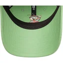 bone-curvo-verde-claro-ajustavel-para-mulheres-9twenty-bear-da-ac-milan-serie-a-da-new-era