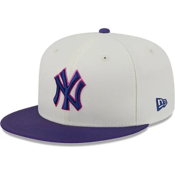 Boné plano bege e violeta justo 59FIFTY CLR DVLP da New York Yankees MLB da New Era