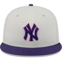 bone-plano-bege-e-violeta-justo-59fifty-clr-dvlp-da-new-york-yankees-mlb-da-new-era