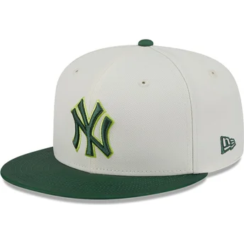 Boné plano bege e verde justo 59FIFTY CLR DVLP da New York Yankees MLB da New Era