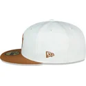 bone-plano-branco-e-castanho-justo-59fifty-chrome-toast-side-patch-da-new-york-yankees-mlb-da-new-era