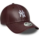 bone-curvo-grena-ajustavel-9forty-topstitch-pu-da-new-york-yankees-mlb-da-new-era