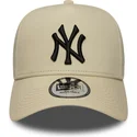 bone-curvo-bege-snapback-9forty-e-frame-side-patch-da-new-york-yankees-mlb-da-new-era