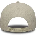 bone-curvo-bege-snapback-com-logo-bege-9forty-e-frame-melton-da-new-york-yankees-mlb-da-new-era
