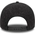 bone-curvo-preto-snapback-com-logo-preto-9forty-e-frame-melton-da-new-york-yankees-mlb-da-new-era