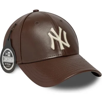 Boné curvo castanho ajustável 9FORTY M-Crown Img Leather da New York Yankees MLB da New Era