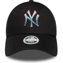 bone-curvo-preto-ajustavel-para-mulheres-9forty-metallic-logo-da-new-york-yankees-mlb-da-new-era
