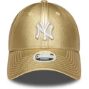 bone-curvo-dourado-ajustavel-para-mulheres-9forty-metallic-da-new-york-yankees-mlb-da-new-era