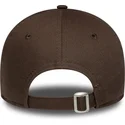 bone-curvo-castanho-ajustavel-para-mulheres-com-logo-bege-9forty-league-essential-da-new-york-yankees-mlb-da-new-era