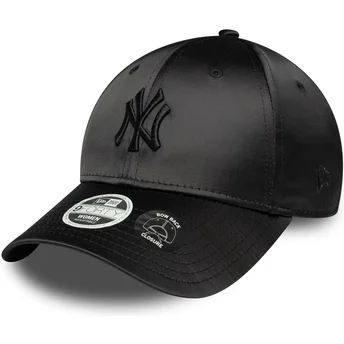 Boné curvo preto ajustável para mulheres com logo preto 9FORTY Satin Bow Back da New York Yankees MLB da New Era