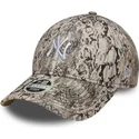 bone-curvo-cinza-ajustavel-para-mulheres-9forty-snake-da-new-york-yankees-mlb-da-new-era