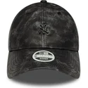 bone-curvo-preto-ajustavel-para-mulheres-com-logo-preto-9twenty-worn-pu-da-new-york-yankees-mlb-da-new-era