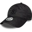 bone-curvo-preto-ajustavel-para-mulheres-com-logo-preto-9twenty-padded-da-new-york-yankees-mlb-da-new-era