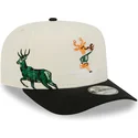 bone-curvo-bege-e-preto-snapback-9fifty-a-frame-precurved-hardwood-classics-da-milwaukee-bucks-nba-da-new-era