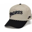 bone-curvo-bege-e-preto-snapback-rise-structured-da-san-diego-padres-mlb-da-nike