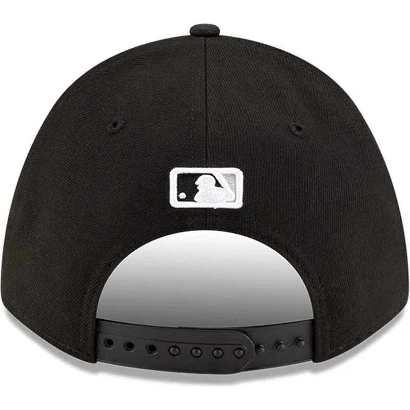 bone-curvo-preto-snapback-9forty-m-crown-player-replica-da-chicago-white-sox-mlb-da-new-era