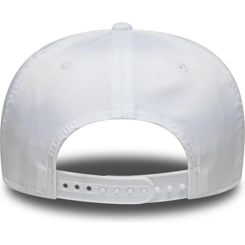 bone-curvo-branco-snapback-9seventy-stretch-snap-technical-golf-da-new-era