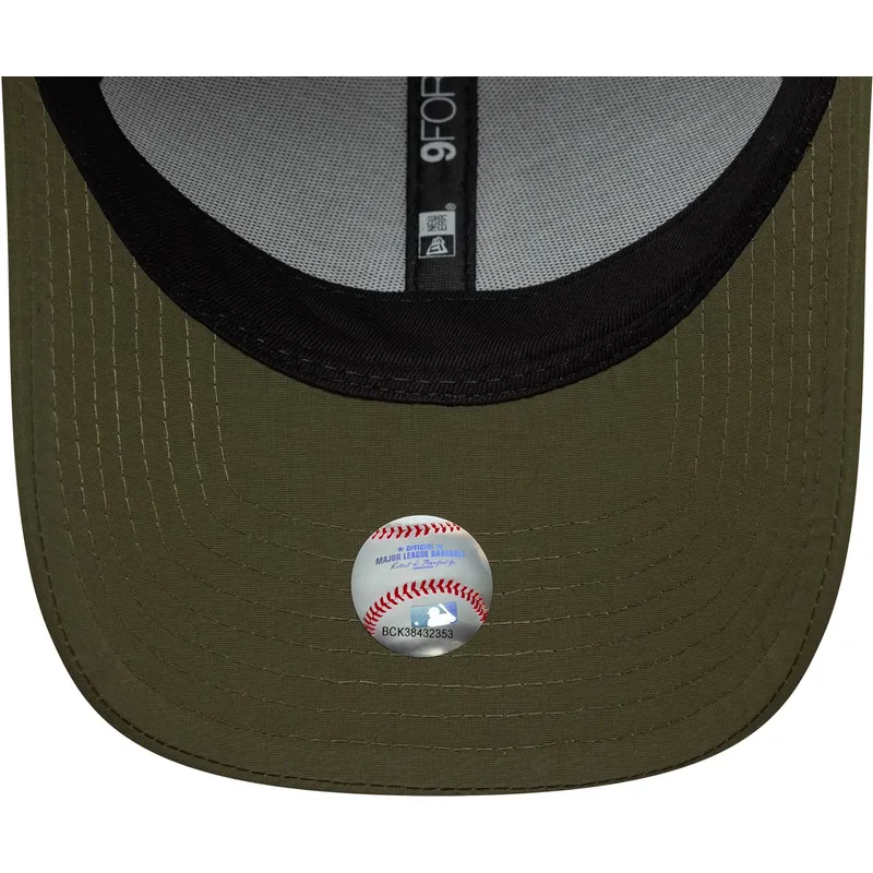 bone-curvo-verde-ajustavel-9forty-recycled-midi-da-los-angeles-dodgers-mlb-da-new-era