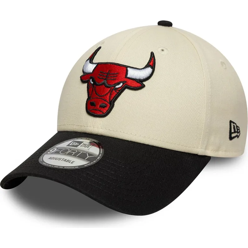 bone-curvo-bege-e-preto-ajustavel-9forty-colour-block-da-chicago-bulls-nba-da-new-era