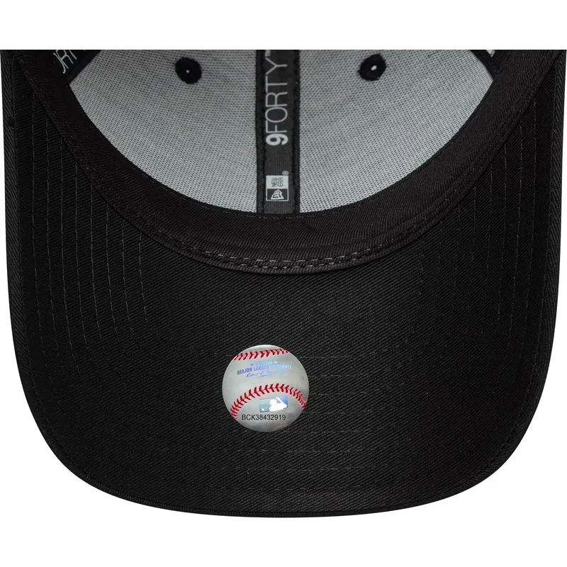 bone-curvo-preto-snapback-9forty-metallic-da-new-york-yankees-mlb-da-new-era