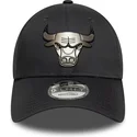 bone-curvo-cinza-snapback-9forty-metallic-da-chicago-bulls-nba-da-new-era