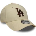 bone-curvo-bege-ajustavel-com-logo-castanho-9forty-league-essential-da-los-angeles-dodgers-mlb-da-new-era