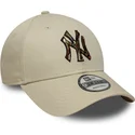 bone-curvo-bege-ajustavel-9forty-camo-infill-da-new-york-yankees-mlb-da-new-era
