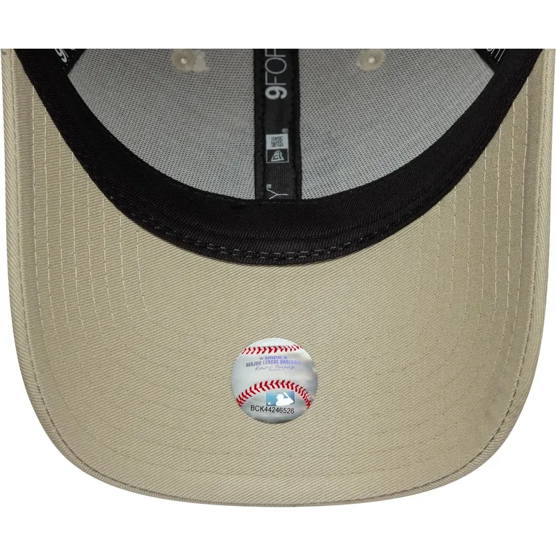 bone-curvo-bege-ajustavel-9forty-camo-infill-da-new-york-yankees-mlb-da-new-era