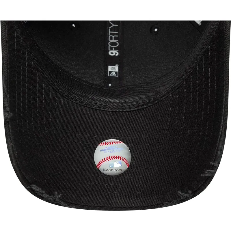 bone-curvo-preto-ajustavel-com-logo-preto-9forty-wash-distress-da-new-york-yankees-mlb-da-new-era