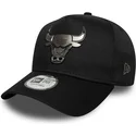 bone-curvo-preto-snapback-9forty-e-frame-metallic-da-chicago-bulls-nba-da-new-era