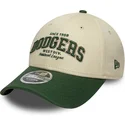 bone-curvo-bege-e-verde-ajustavel-9forty-m-crown-wordmark-da-los-angeles-dodgers-mlb-da-new-era