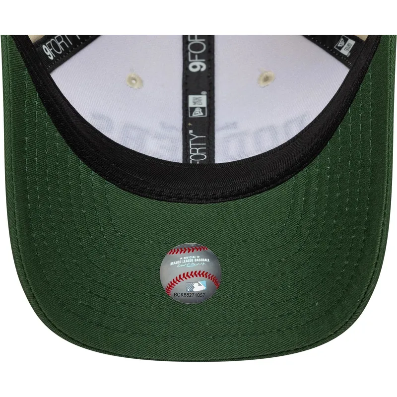 bone-curvo-bege-e-verde-ajustavel-9forty-m-crown-wordmark-da-los-angeles-dodgers-mlb-da-new-era
