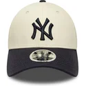 bone-curvo-bege-e-azul-marinho-snapback-9forty-m-crown-da-new-york-yankees-mlb-da-new-era