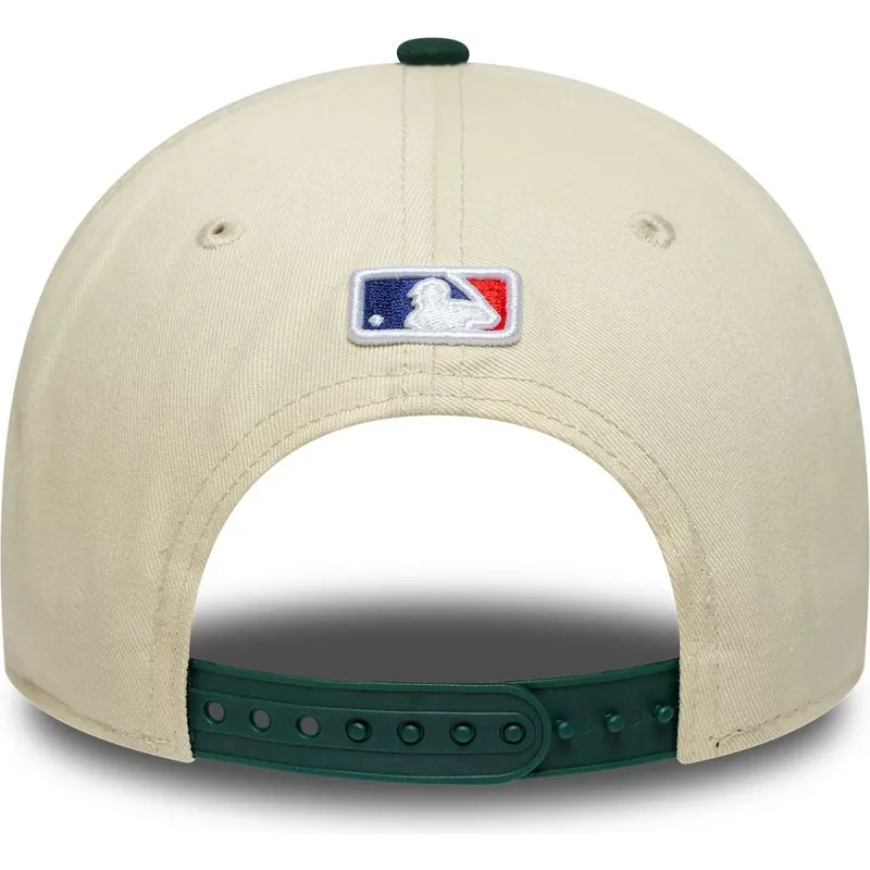 bone-curvo-bege-e-verde-snapback-9forty-m-crown-da-oakland-athletics-mlb-da-new-era