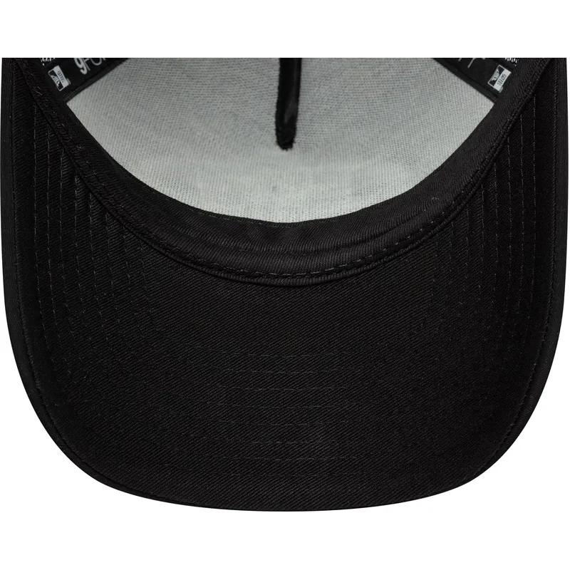 bone-trucker-preto-9forty-m-crown-graphic-da-new-era