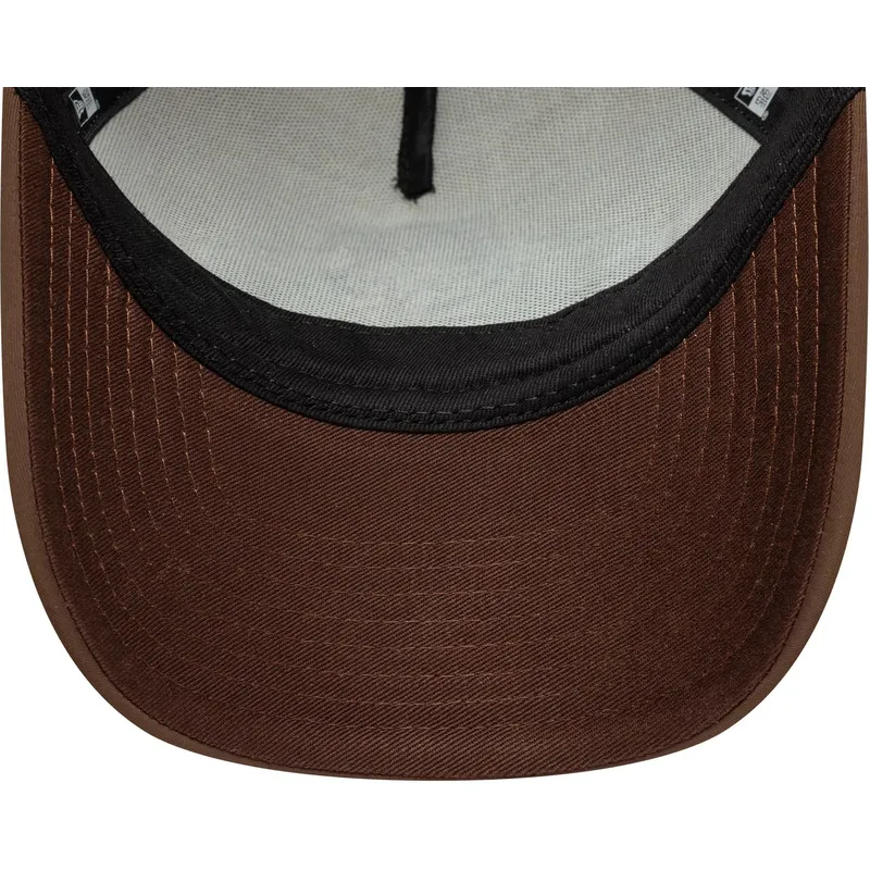 bone-trucker-castanho-9forty-m-crown-graphic-da-new-era