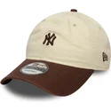 bone-curvo-bege-e-castanho-ajustavel-9twenty-mini-washed-da-new-york-yankees-mlb-da-new-era