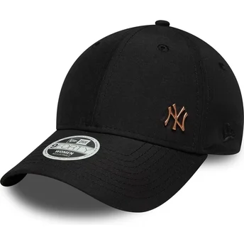 Boné curvo preto ajustável com logo bronze para mulheres 9FORTY Flawless da New York Yankees MLB da New Era