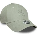 bone-curvo-verde-claro-ajustavel-com-logo-verde-para-mulheres-9forty-m-crown-pastel-cord-da-new-york-yankees-mlb-da-new-era