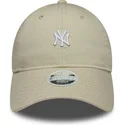 bone-curvo-bege-ajustavel-para-mulheres-9twenty-washed-mini-da-new-york-yankees-mlb-da-new-era