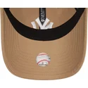 bone-curvo-castanho-claro-ajustavel-9twenty-league-essential-da-new-york-yankees-mlb-da-new-era