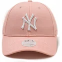 bone-curvo-rosa-ajustavel-9forty-league-essential-da-new-york-yankees-mlb-da-new-era