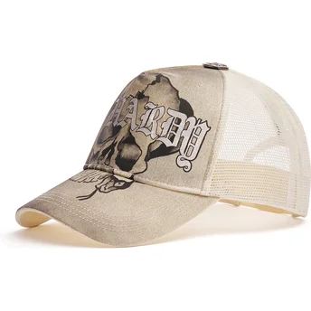 Boné trucker bege Gothic Skull Graphic da Ed Hardy