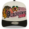 bone-curvo-bege-e-preto-snapback-9fifty-a-frame-classic-da-chicago-blackhawks-nhl-da-new-era