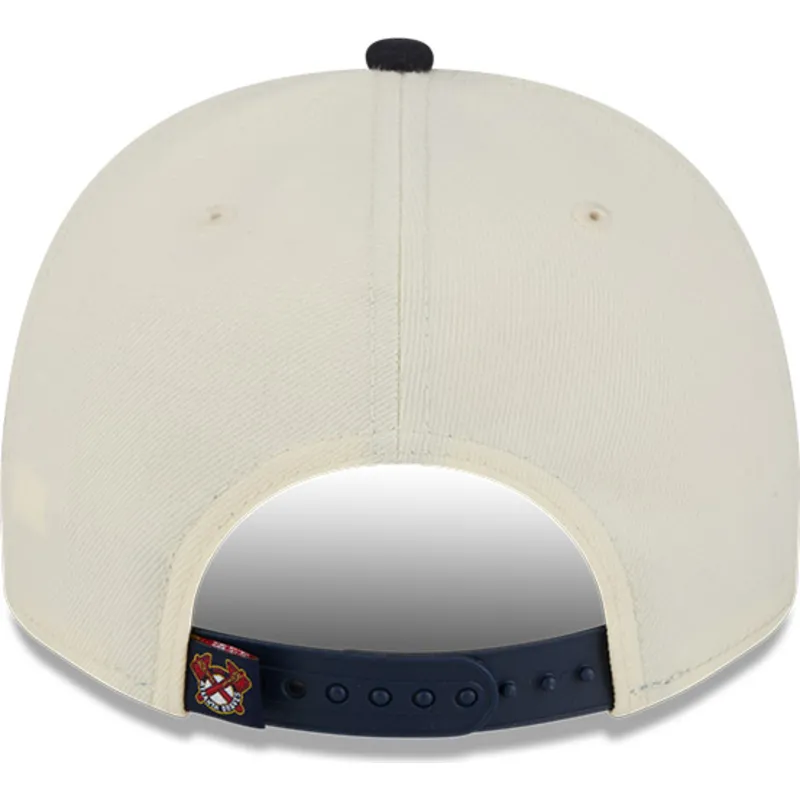 bone-curvo-bege-e-preto-snapback-9fifty-a-frame-classic-da-atlanta-braves-mlb-da-new-era
