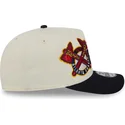 bone-curvo-bege-e-preto-snapback-9fifty-a-frame-classic-da-atlanta-braves-mlb-da-new-era